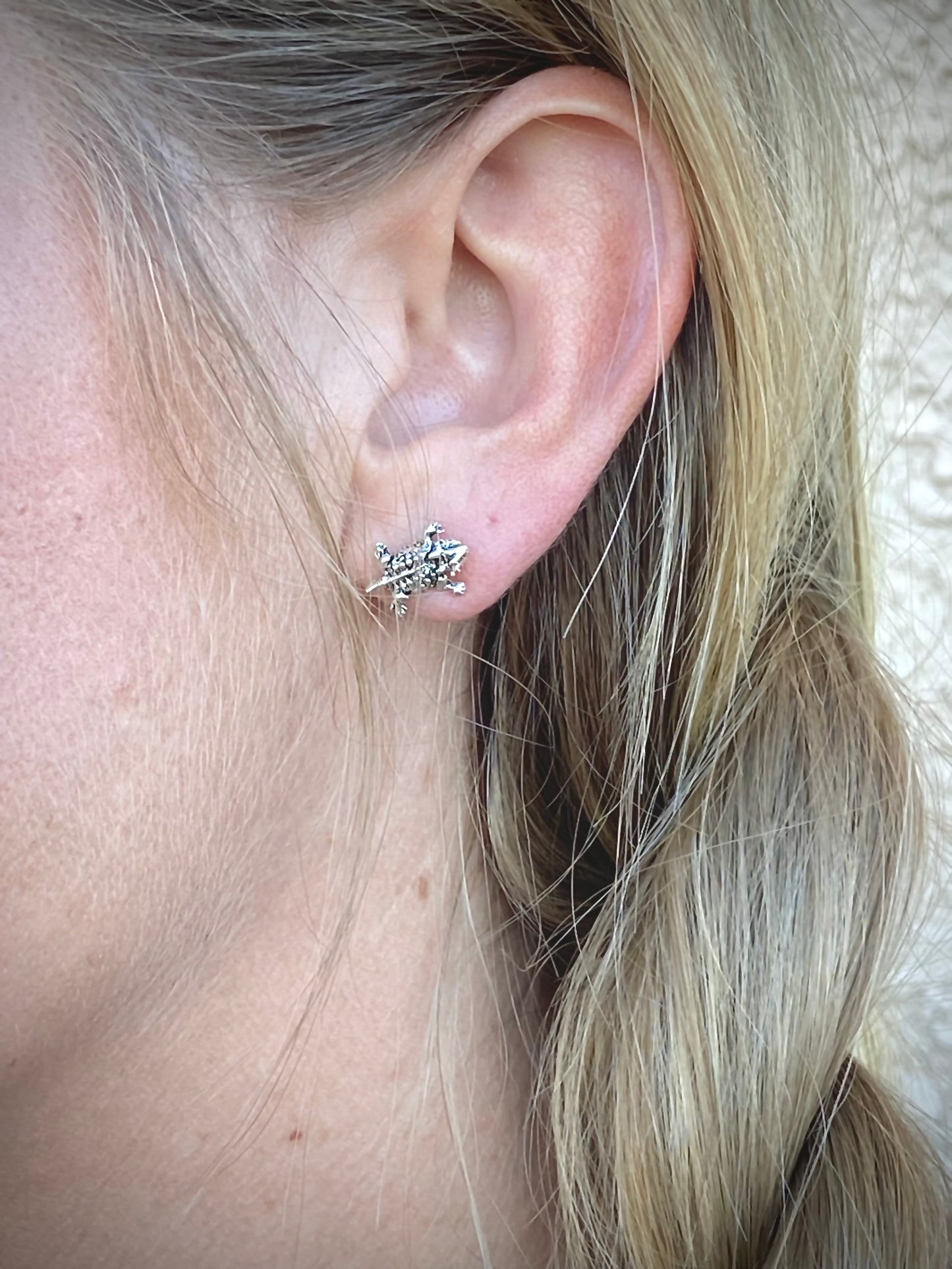 Horny Toad studs