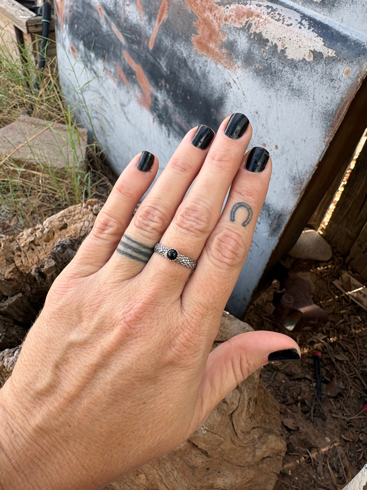 Simple Ring Black