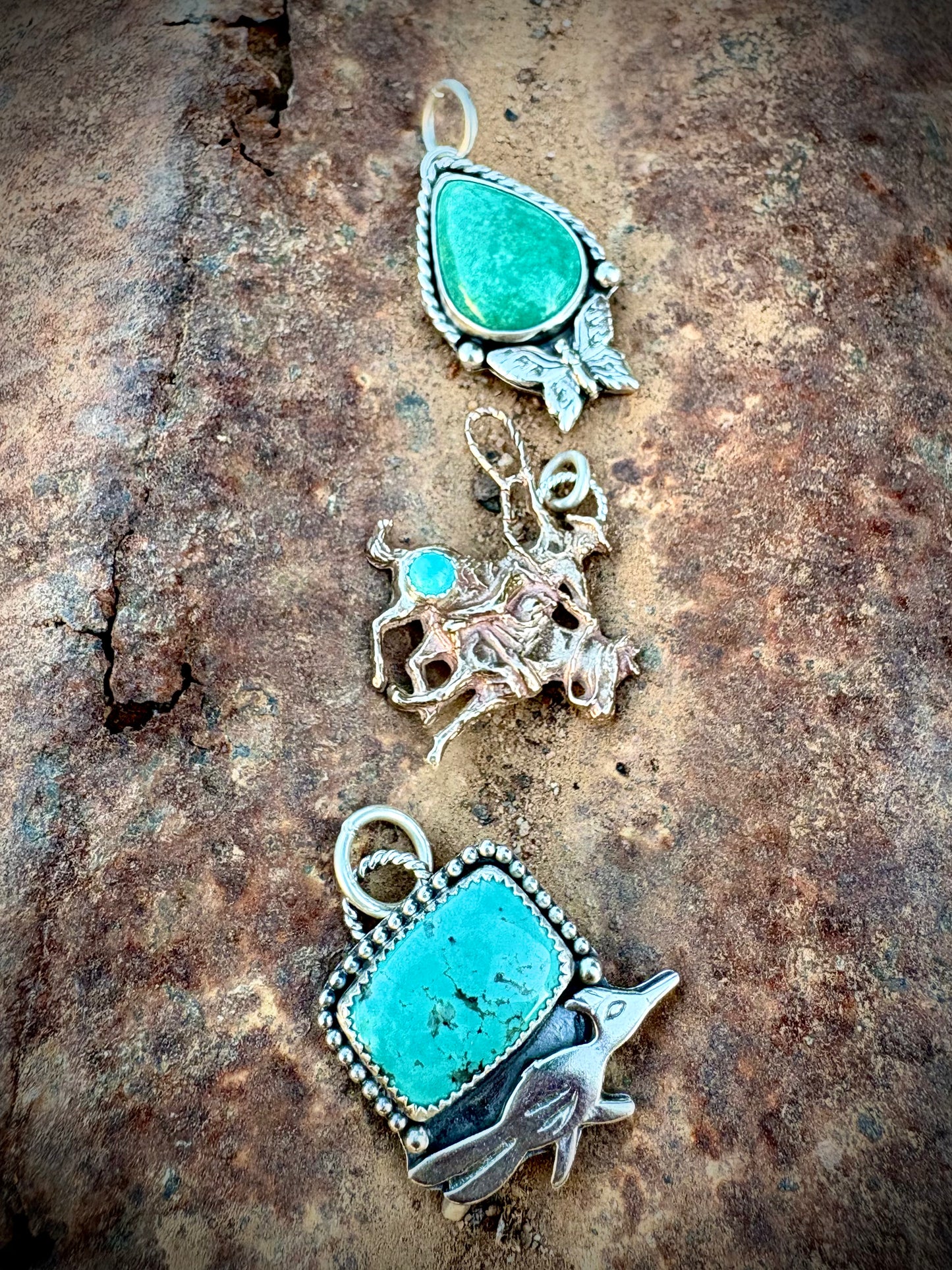 Loop Around Pendant